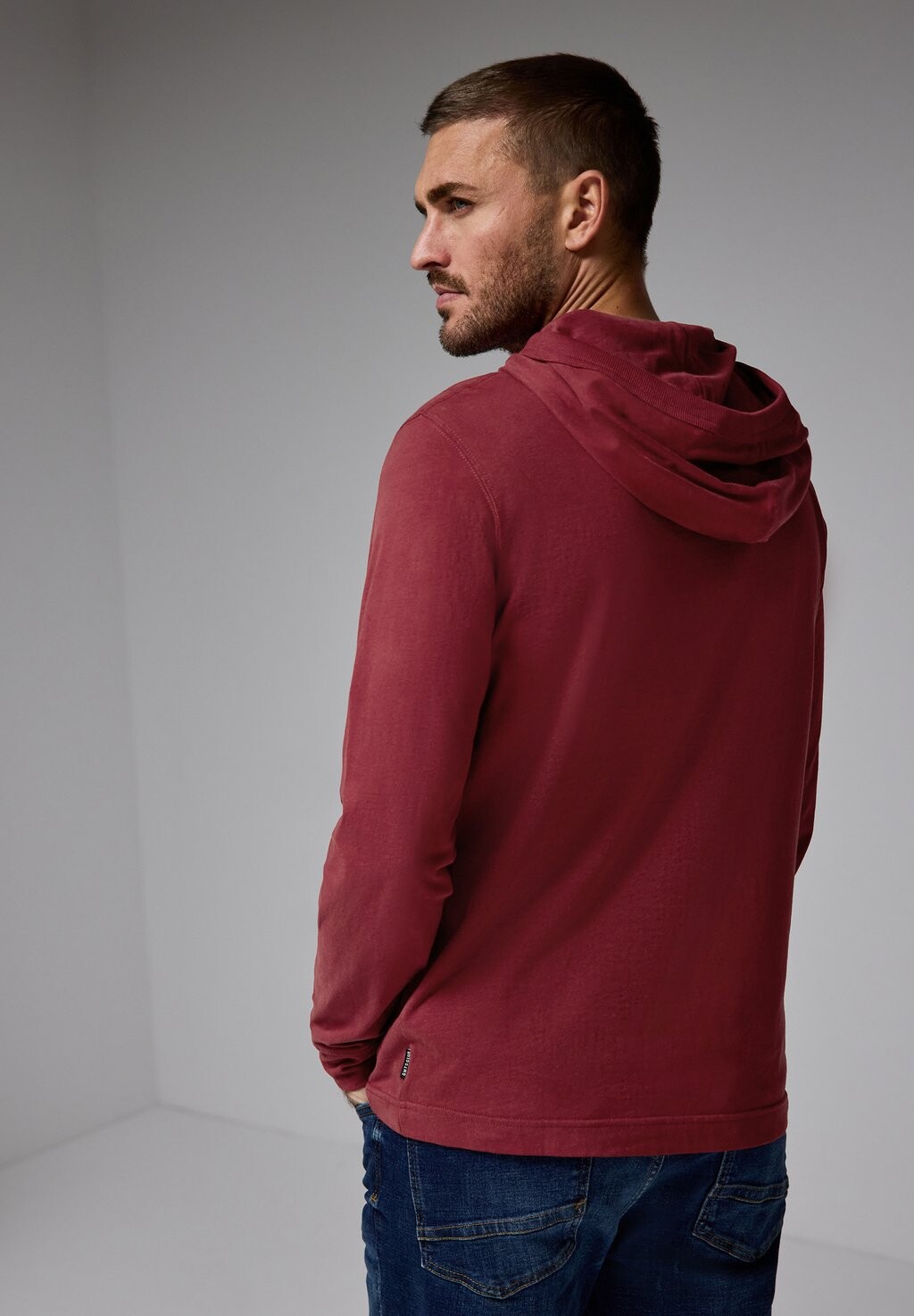 Топ с длинными рукавами SOFTES Street One MEN, красный
Топ с длинными рукавами SOFTES Street One MEN, красный