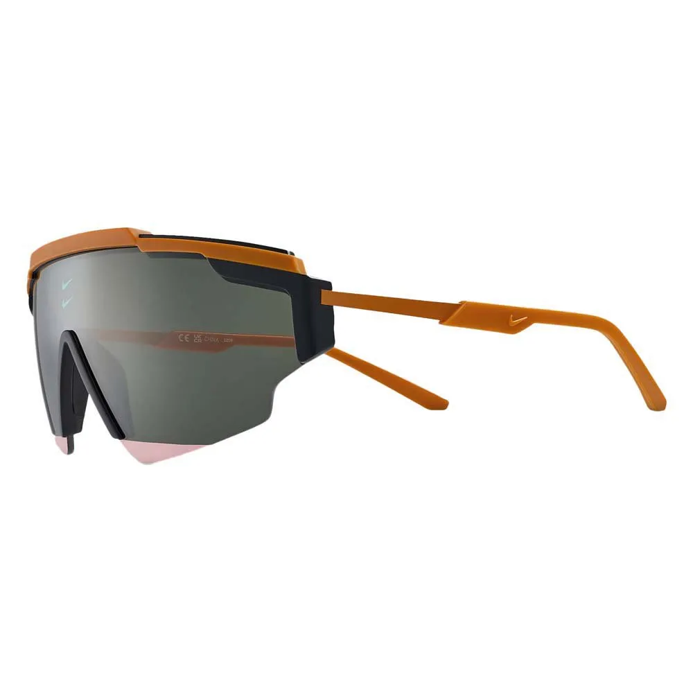 Солнцезащитные очки Nike Marquee Edge, золотой
Солнцезащитные очки Nike Marquee Edge, золотой