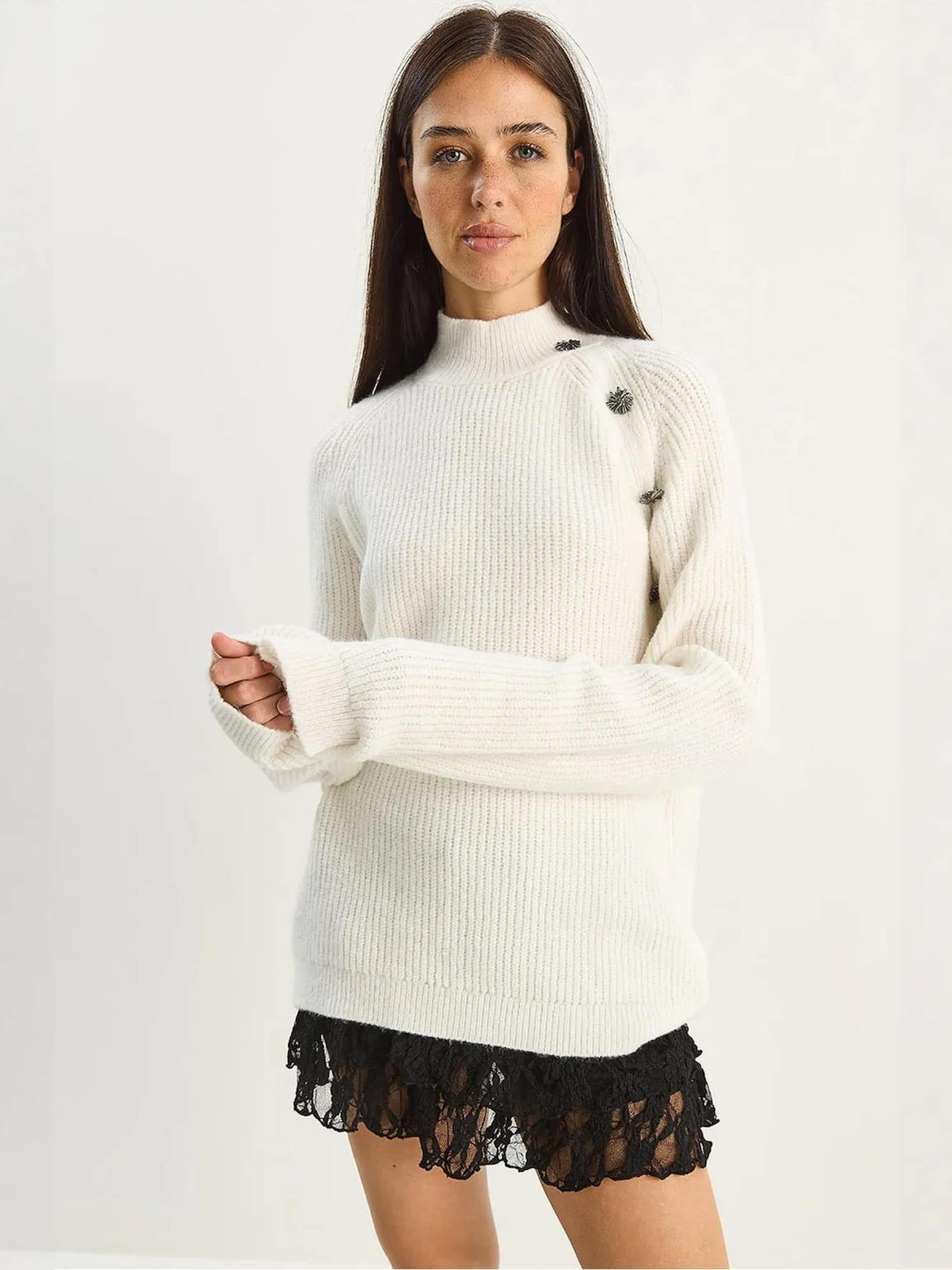 Bianco Lucci Свитер из шерсти белый
Bianco Lucci Свитер из шерсти белый