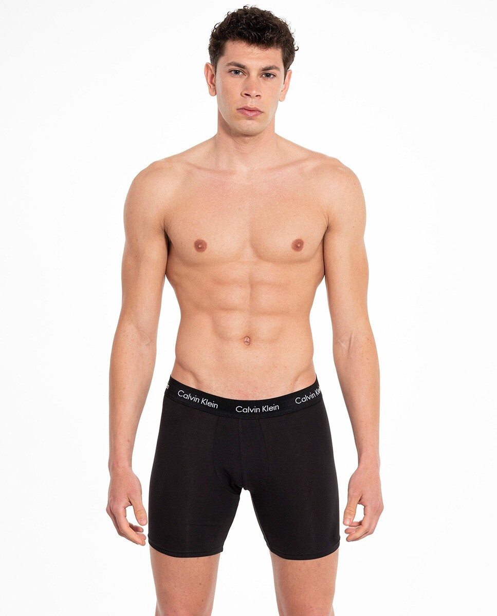 Комплект из трех мужских трикотажных боксеров черного цвета Calvin Klein, черный
Комплект из трех мужских трикотажных боксеров черного цвета Calvin Klein, черный