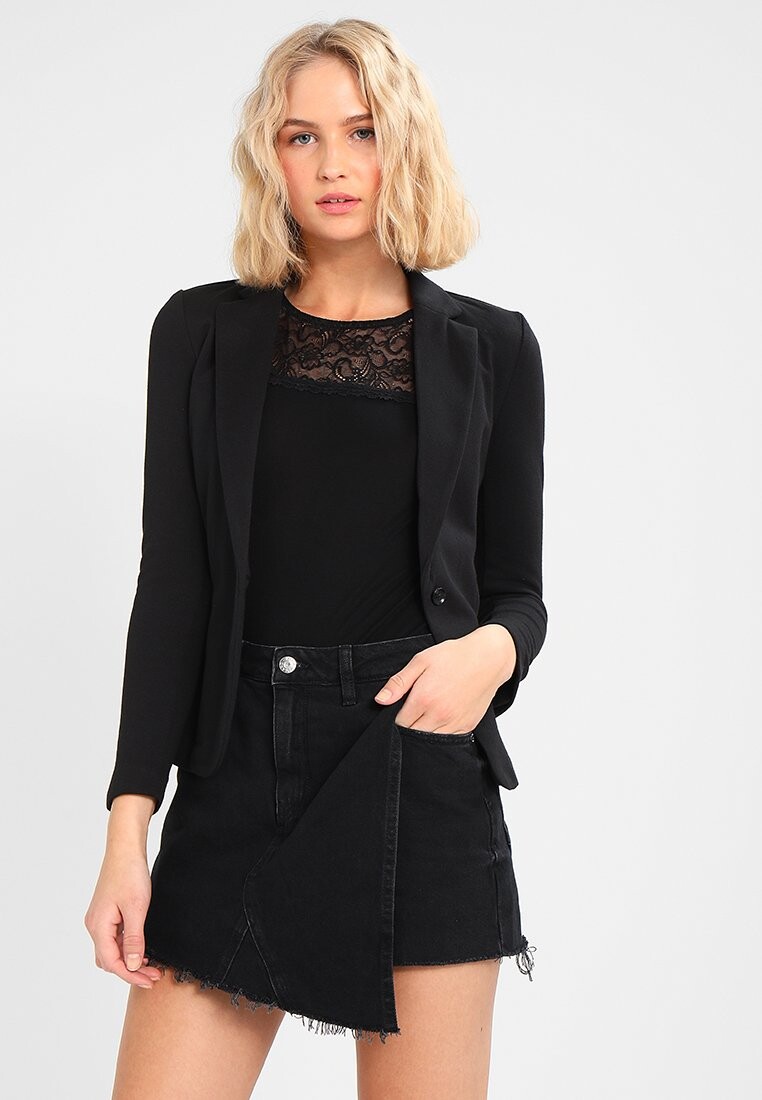 Блейзер Vero Moda, черный
Блейзер Vero Moda, черный