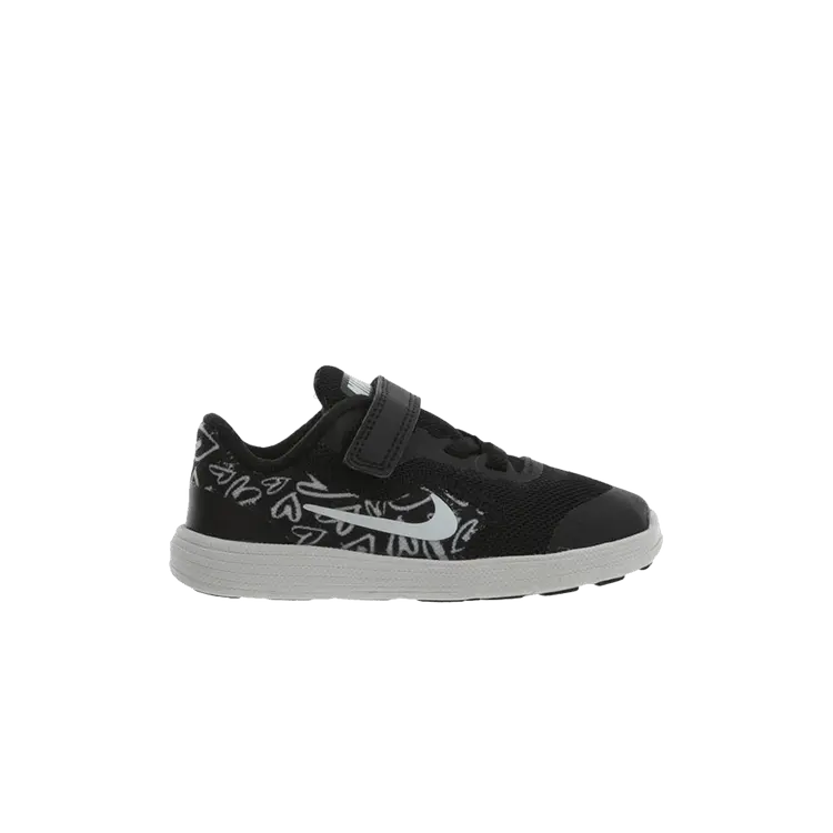 Кроссовки Revolution 3 Print TD 'Black Hearts', черный
Кроссовки Revolution 3 Print TD 'Black Hearts', черный