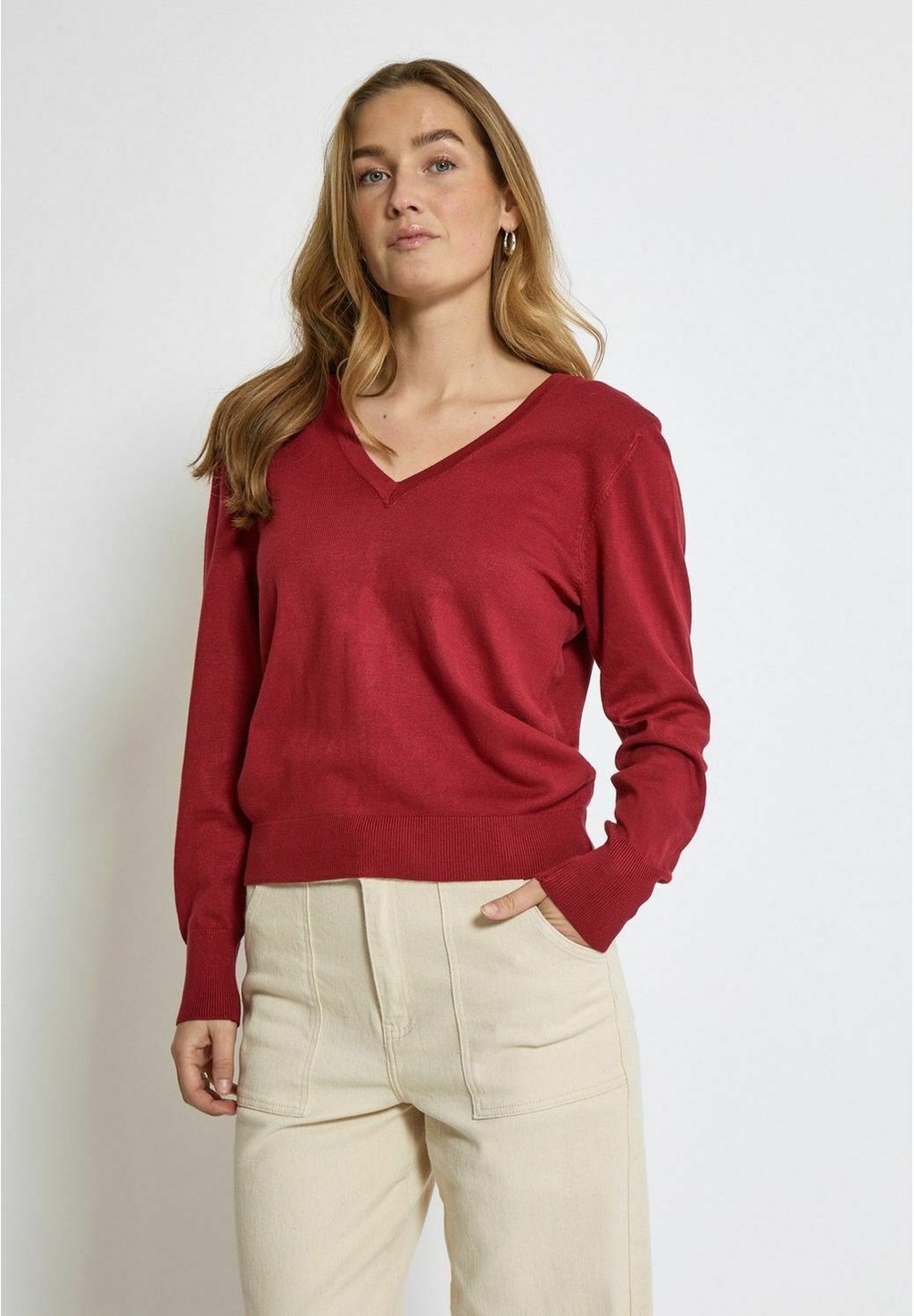 Кардиган BANDY PEPPERCORN, красный
Кардиган BANDY PEPPERCORN, красный