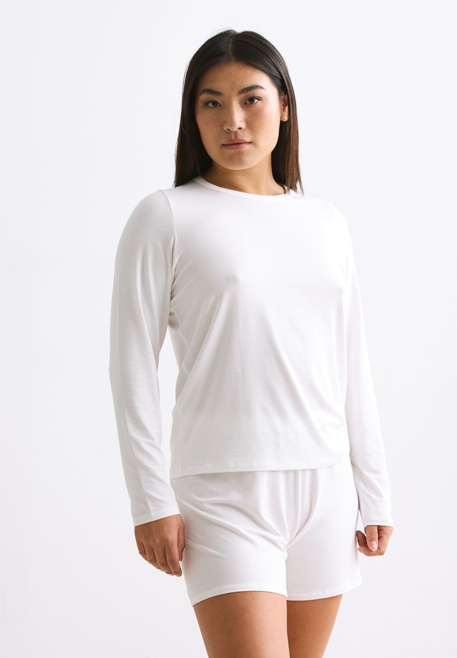 Топ Erlich Textil LIGHT TOUCH LONGSLEEVE, Ecru/White
Топ Erlich Textil LIGHT TOUCH LONGSLEEVE, Ecru/White