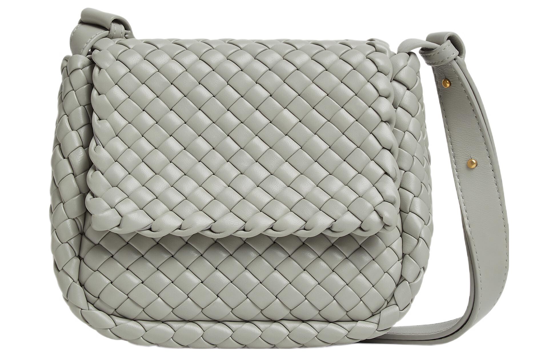 Cobble Mini Shoulder Bag Bottega Veneta
Cobble Mini Shoulder Bag Bottega Veneta