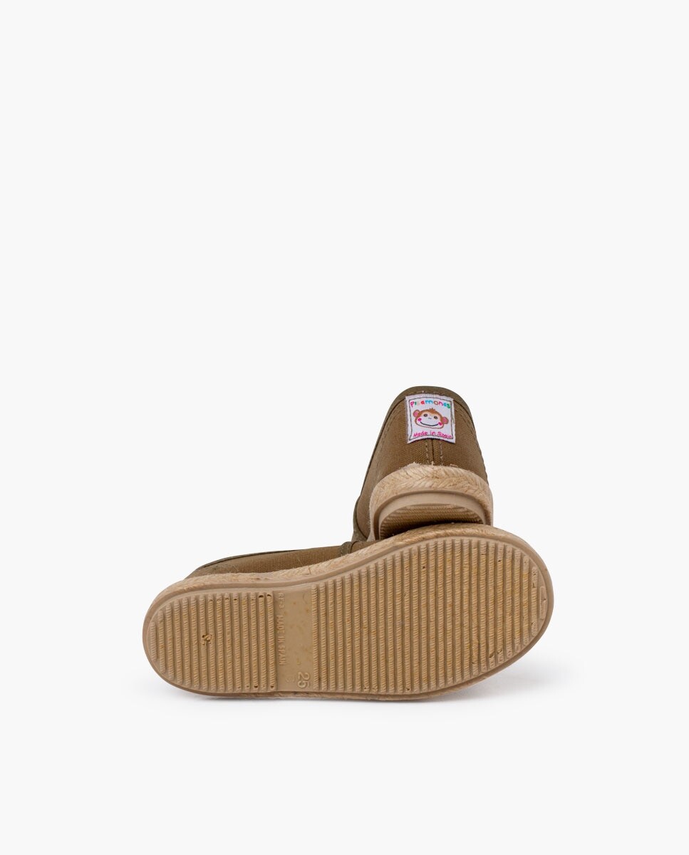 Детские эспадрильи с центральной резинкой и джутовым мыском Pisamonas
Детские эспадрильи с центральной резинкой и джутовым мыском Pisamonas