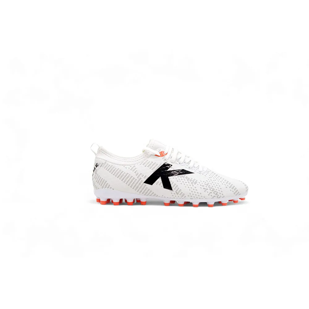 Футбольные бутсы Kelme Pulse MG, белый
Футбольные бутсы Kelme Pulse MG, белый