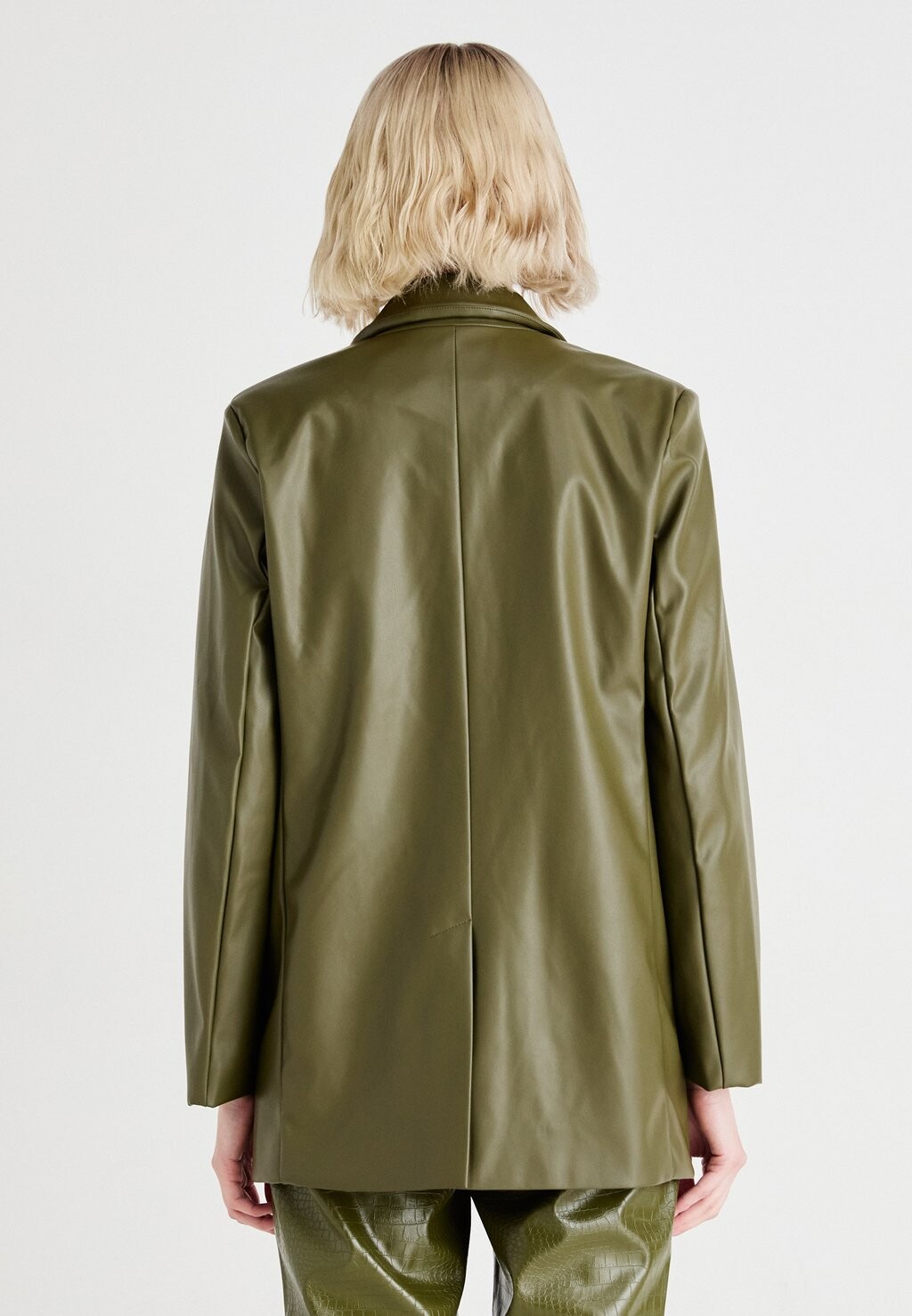 Блейзер ONLLANA ONLY, хаки
Блейзер ONLLANA ONLY, хаки