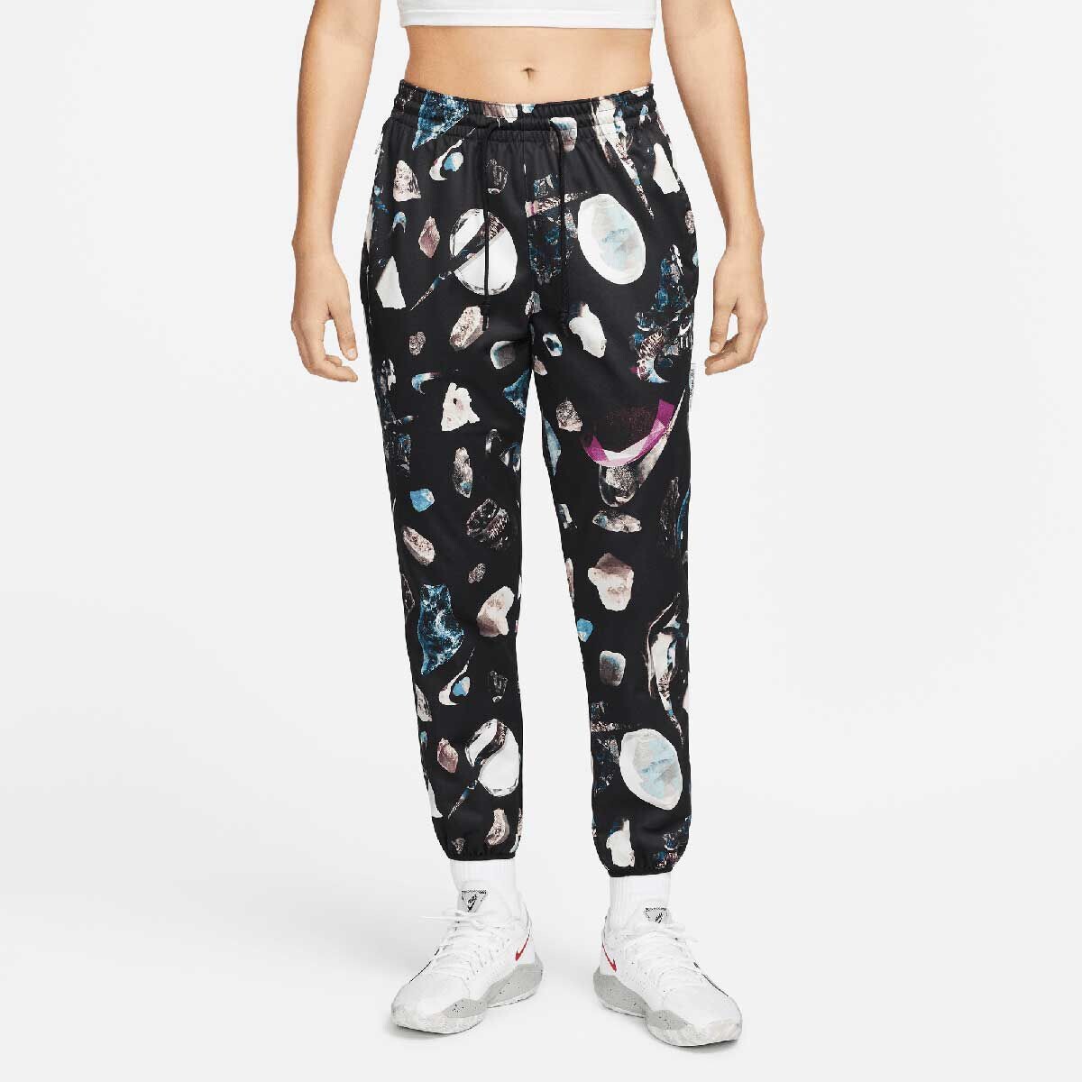 Тренировочные брюки W DRI-FIT STANDARD ISSUE ALL OVER PRINT PANTS Nike, цвет Schwarz/Schwarz/Weiß
Тренировочные брюки W DRI-FIT STANDARD ISSUE ALL OVER PRINT PANTS Nike, цвет Schwarz/Schwarz/Weiß