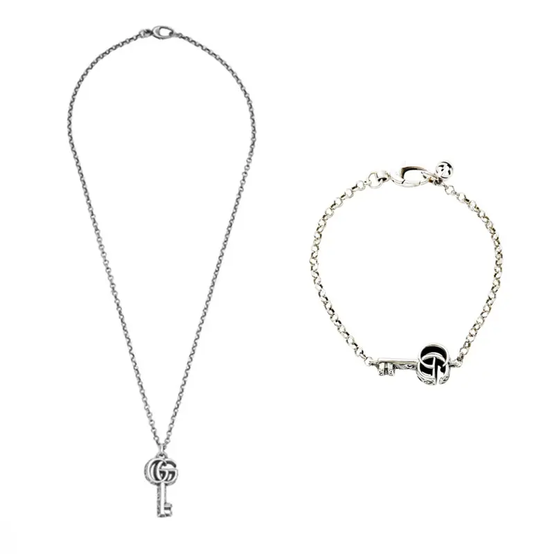 GUCCI Серебряное колье GG 925 Sterling Silver унисекс серебро
GUCCI Серебряное колье GG 925 Sterling Silver унисекс серебро