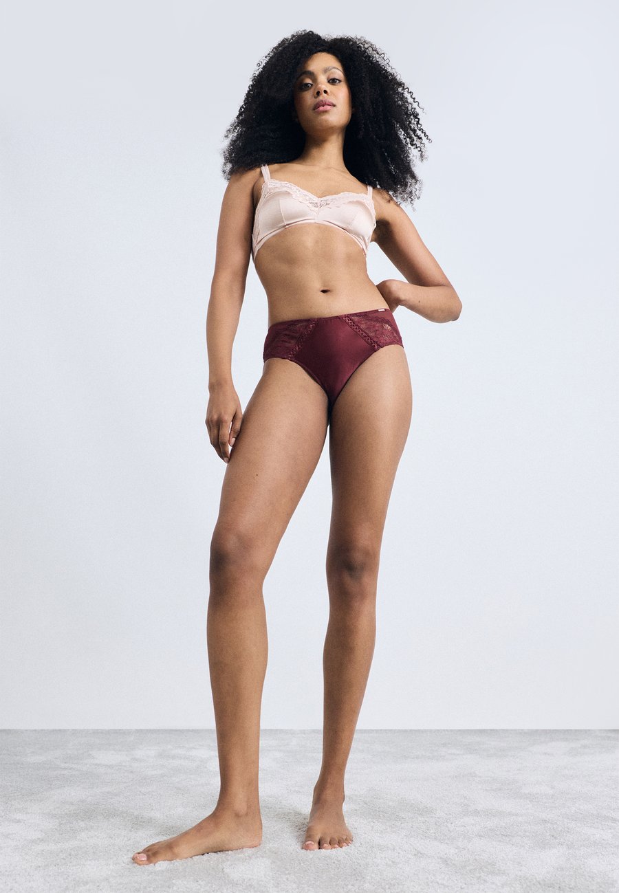 Брифы DORINA HIPSTER CLASSIC 2 PACK, Red
Брифы DORINA HIPSTER CLASSIC 2 PACK, Red