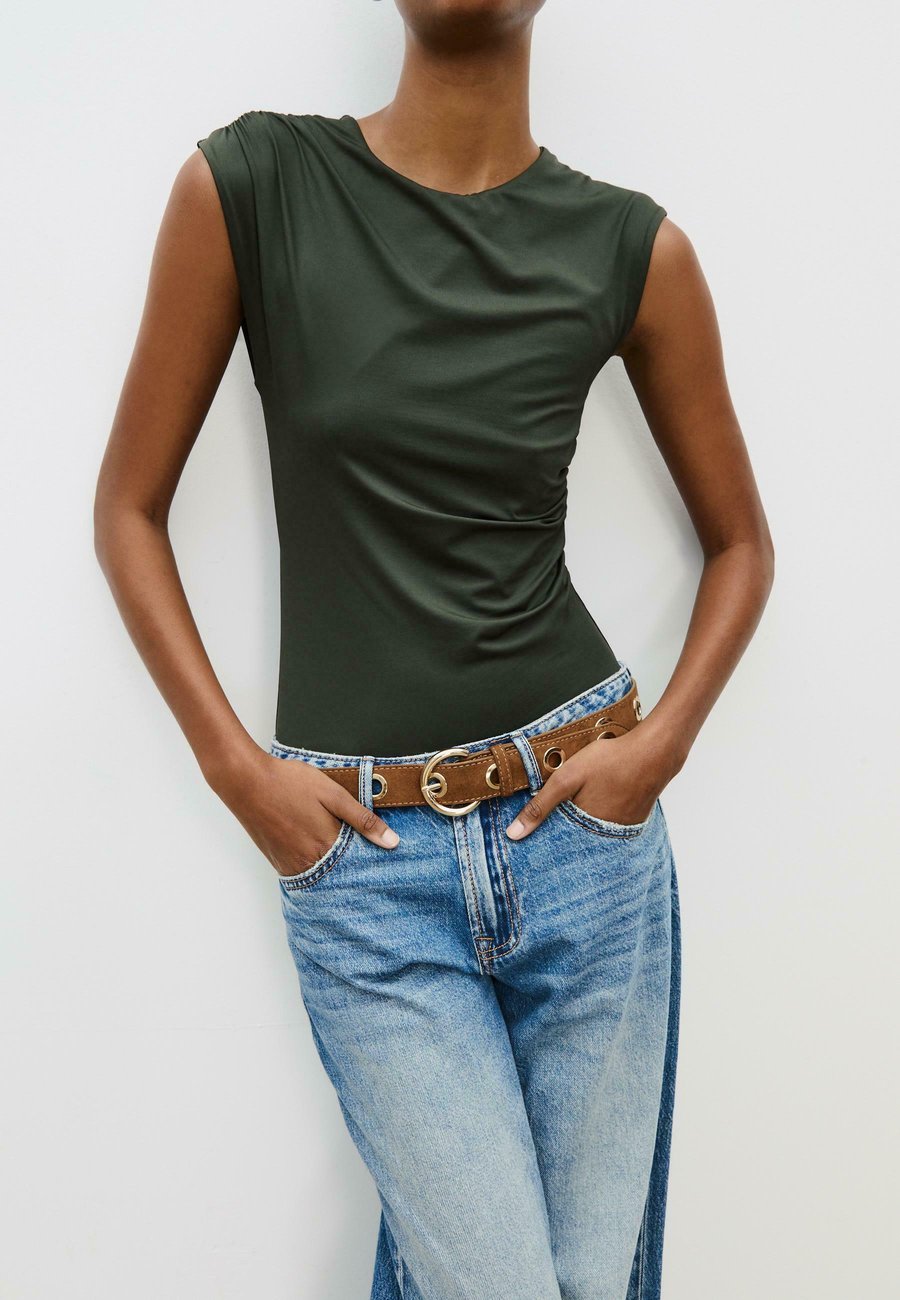 Ремень Stradivarius Belt, Dark Brown
Ремень Stradivarius Belt, Dark Brown