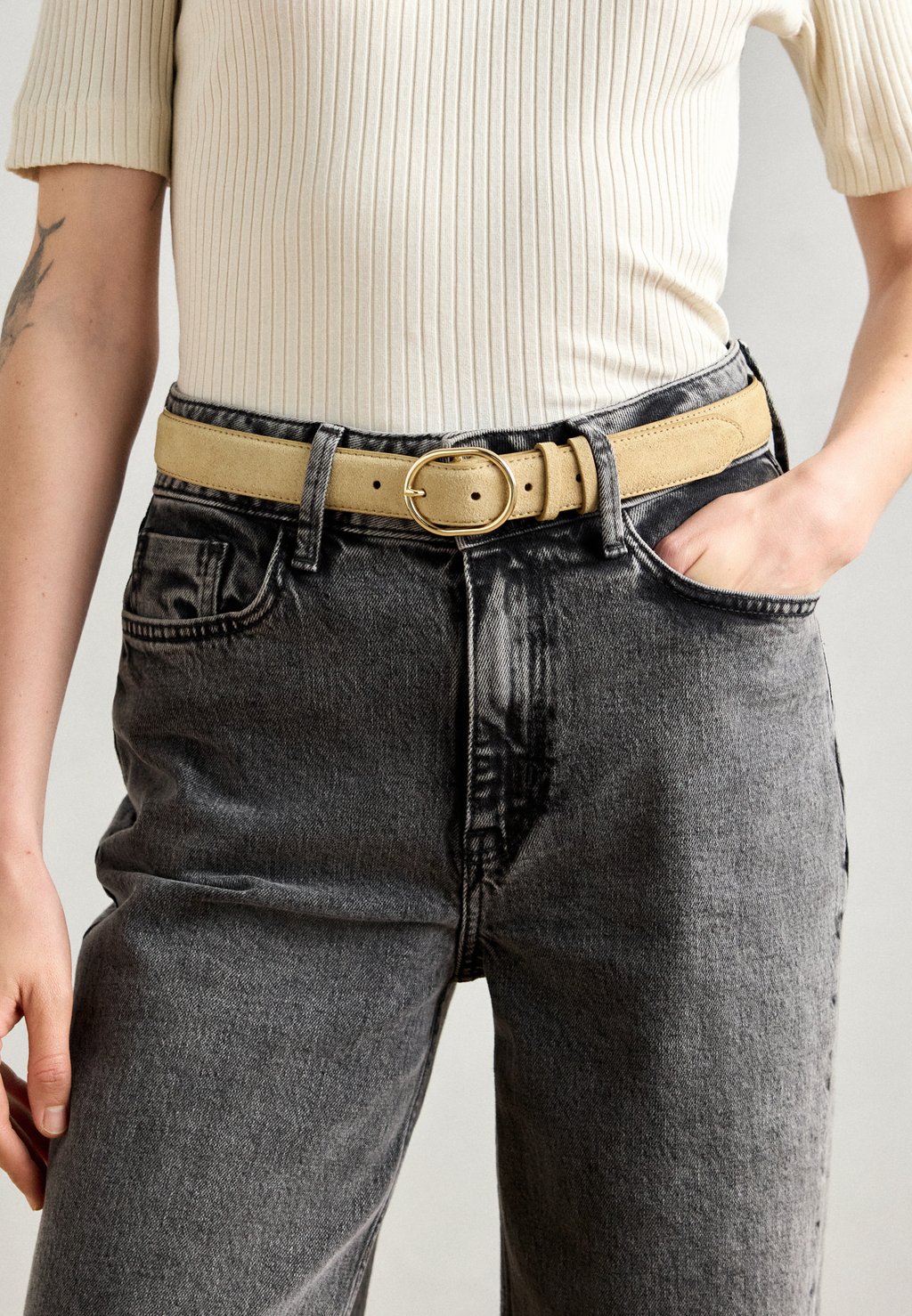 Пояс 2 PACK Anna Field, бежевый
Пояс 2 PACK Anna Field, бежевый