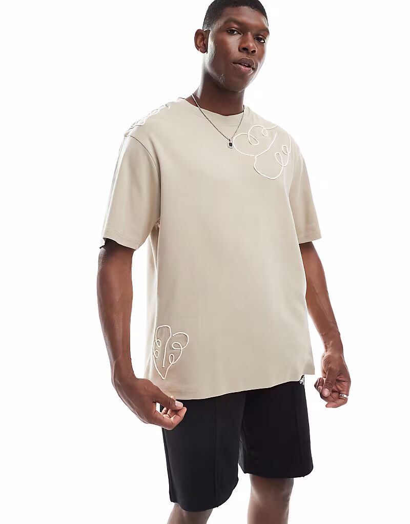 Футболка из хлопка Threadbare 200 GSM с вышитым камнем
Футболка из хлопка Threadbare 200 GSM с вышитым камнем