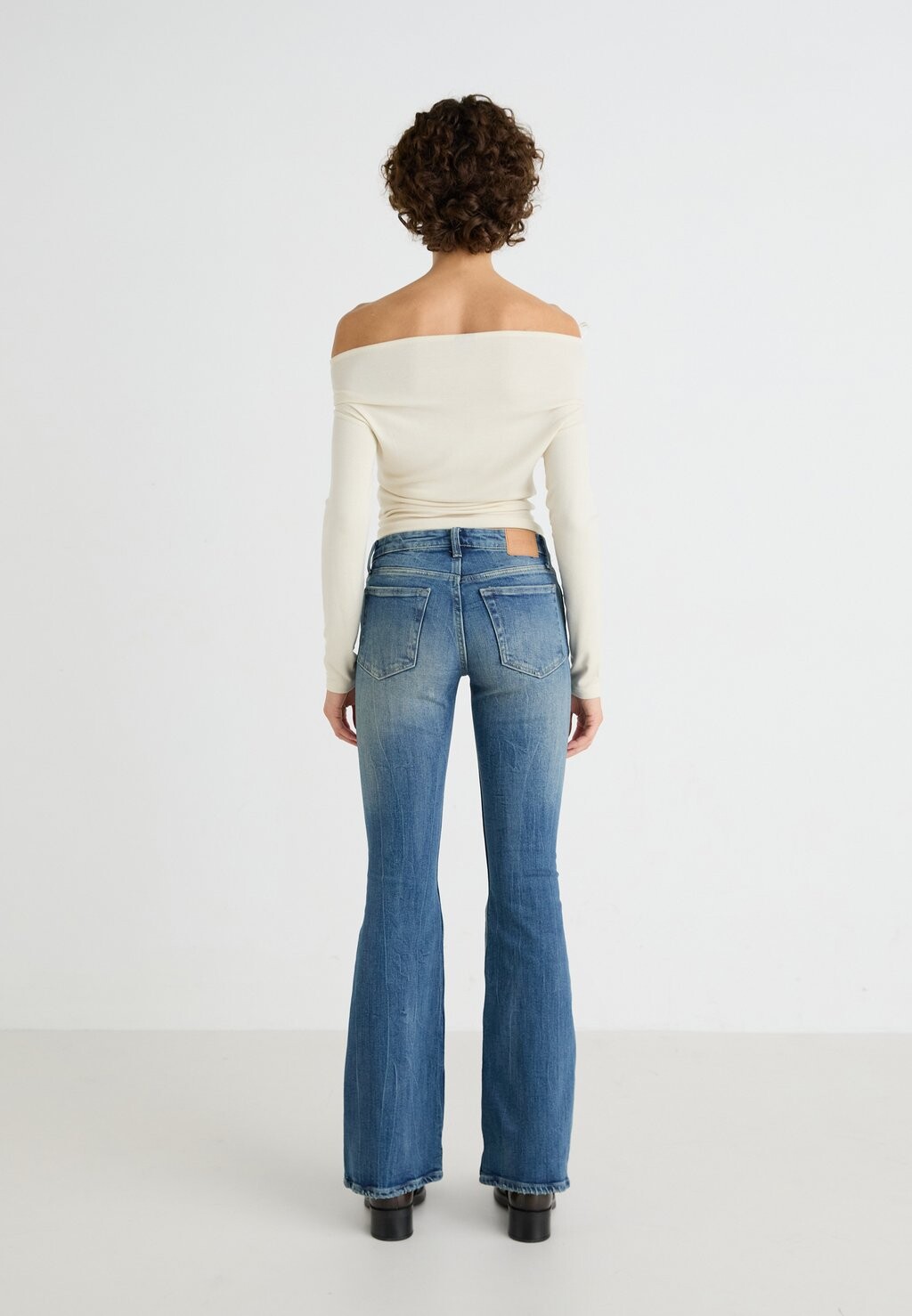 Джинсы Bootcut FLAME LOW FLARED Weekday, синий
Джинсы Bootcut FLAME LOW FLARED Weekday, синий