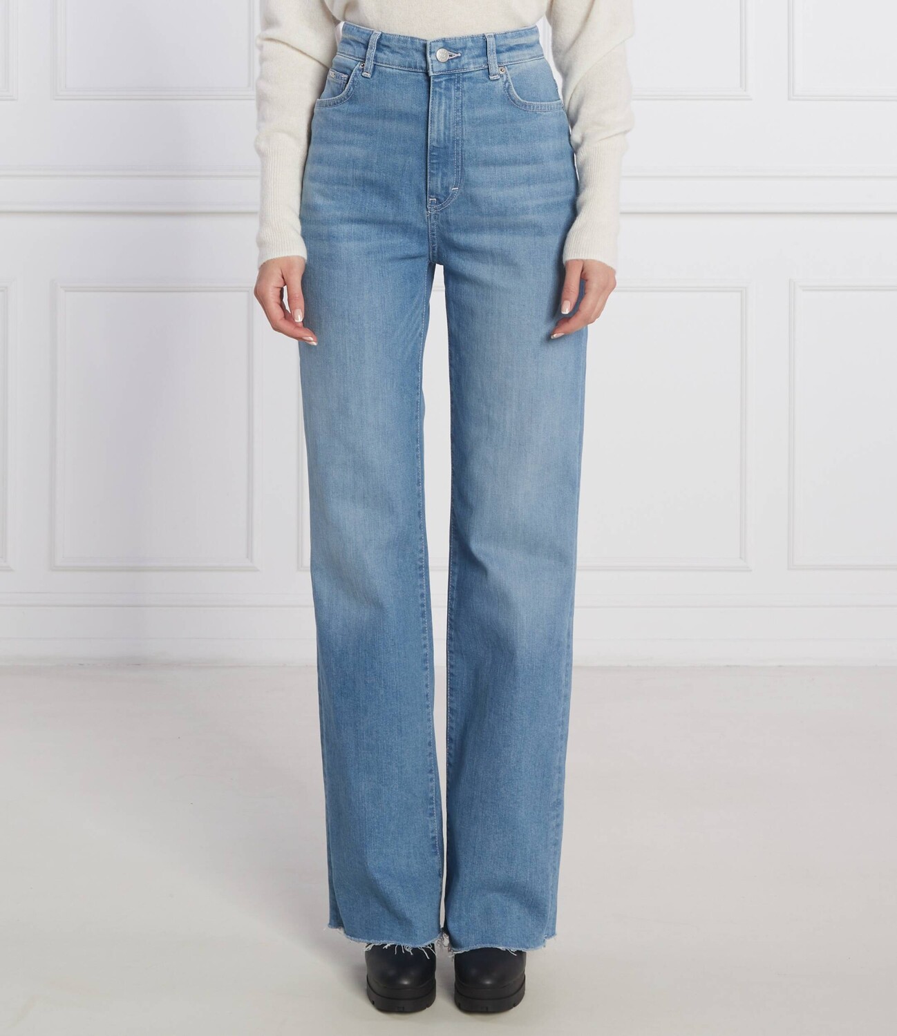 Джинсы BOSS BLACK MARLENE WIDE HR 1.1 Relaxed fit, синий
Джинсы BOSS BLACK MARLENE WIDE HR 1.1 Relaxed fit, синий