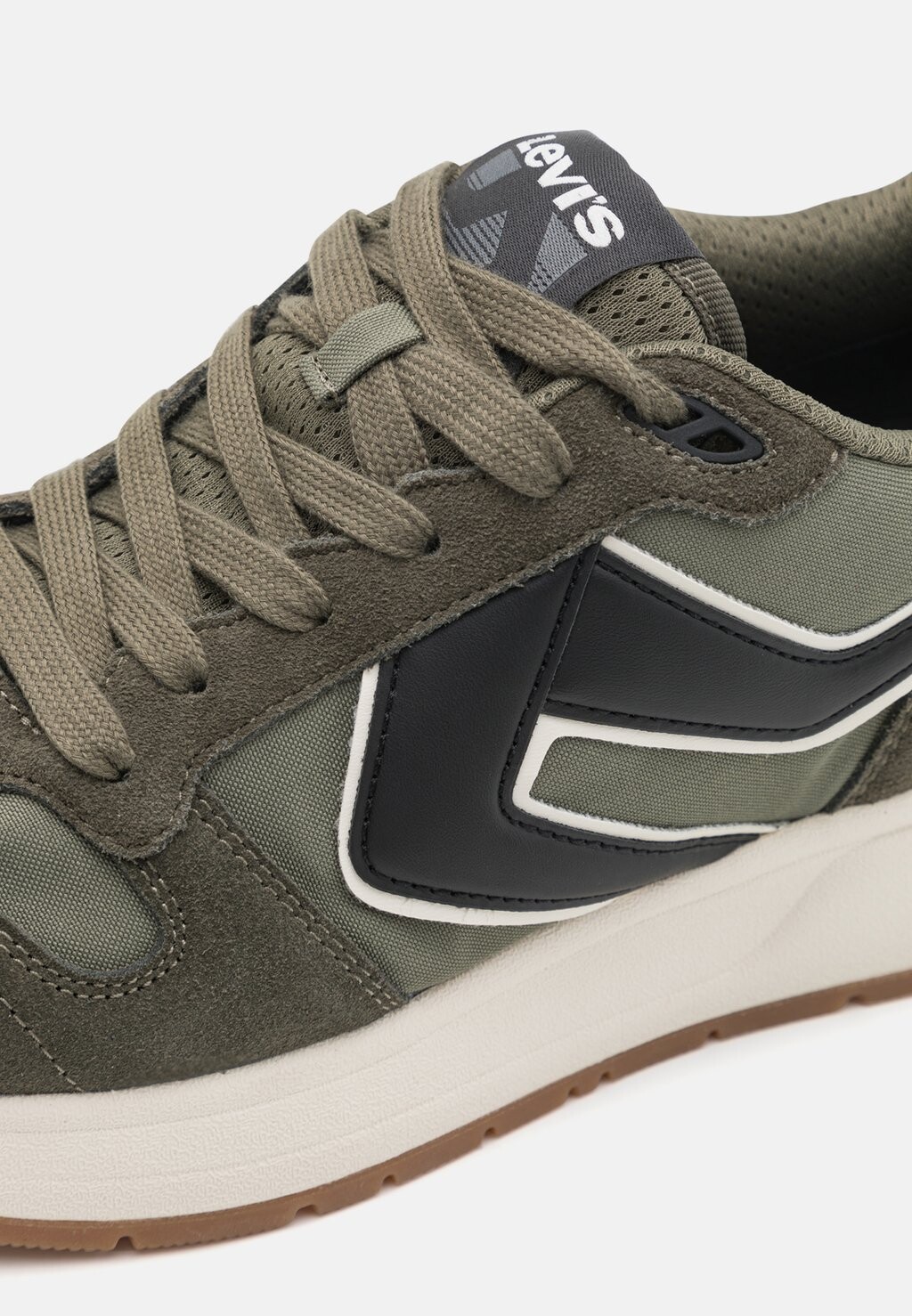 Кроссовки на шнуровке CHARGE Levi's, хаки
Кроссовки на шнуровке CHARGE Levi's, хаки