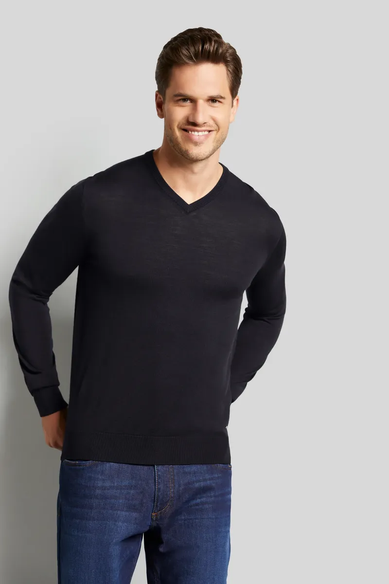 Свитер bugatti с круглым вырезом из тонкой шерсти мериноса, цвет морской волны
Свитер bugatti с круглым вырезом из тонкой шерсти мериноса, цвет морской волны