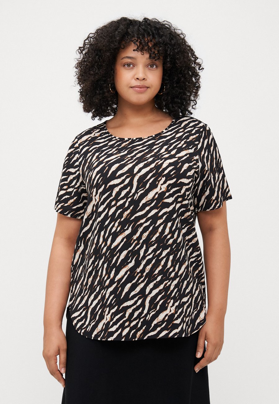 Блуза ONLY Carmakoma CARVICA, Black/White/Black
Блуза ONLY Carmakoma CARVICA, Black/White/Black