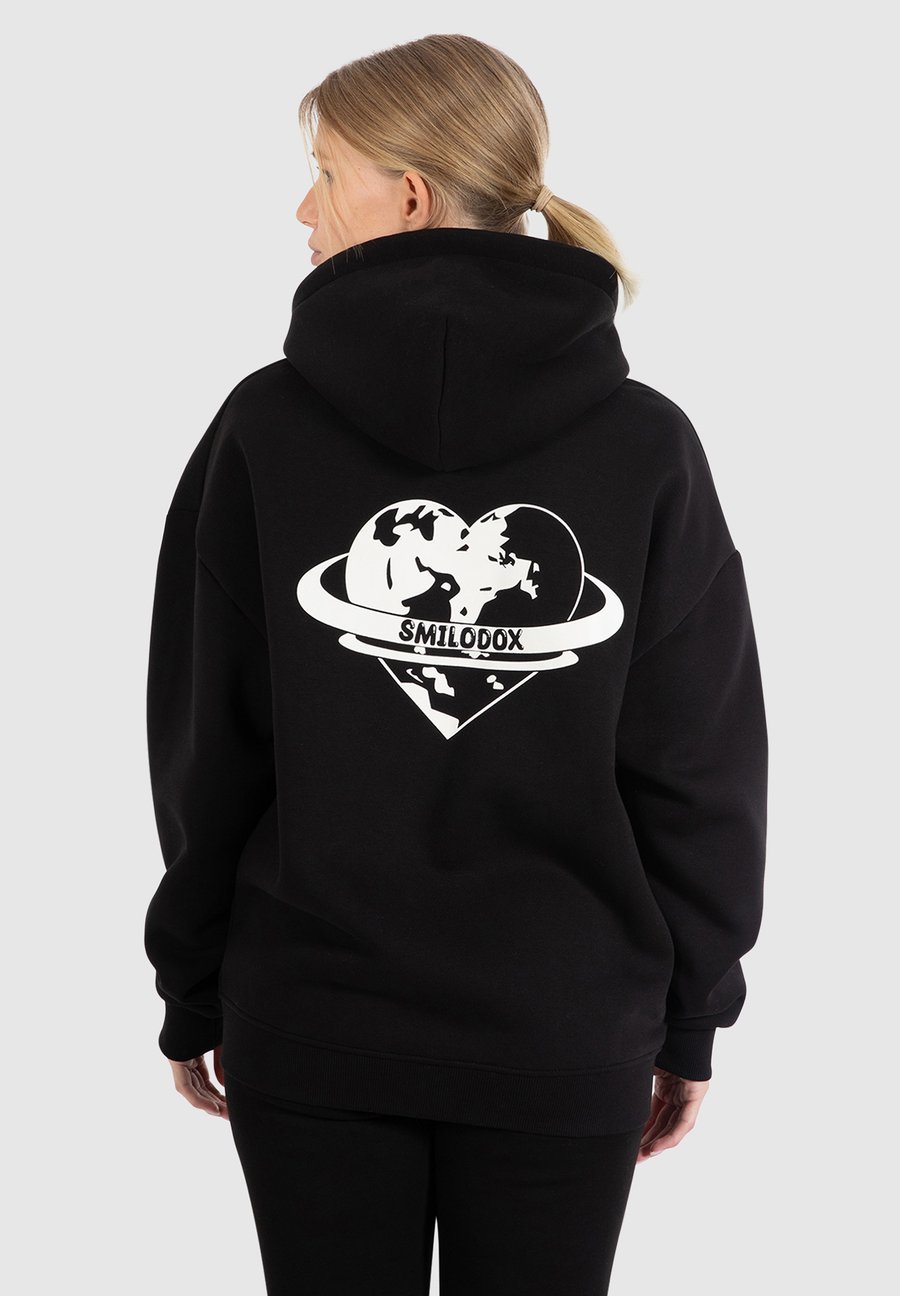 Толстовка Smilodox AMORA FULL ZIP HOODIE BACK PRINT, Schwarz/Black
Толстовка Smilodox AMORA FULL ZIP HOODIE BACK PRINT, Schwarz/Black