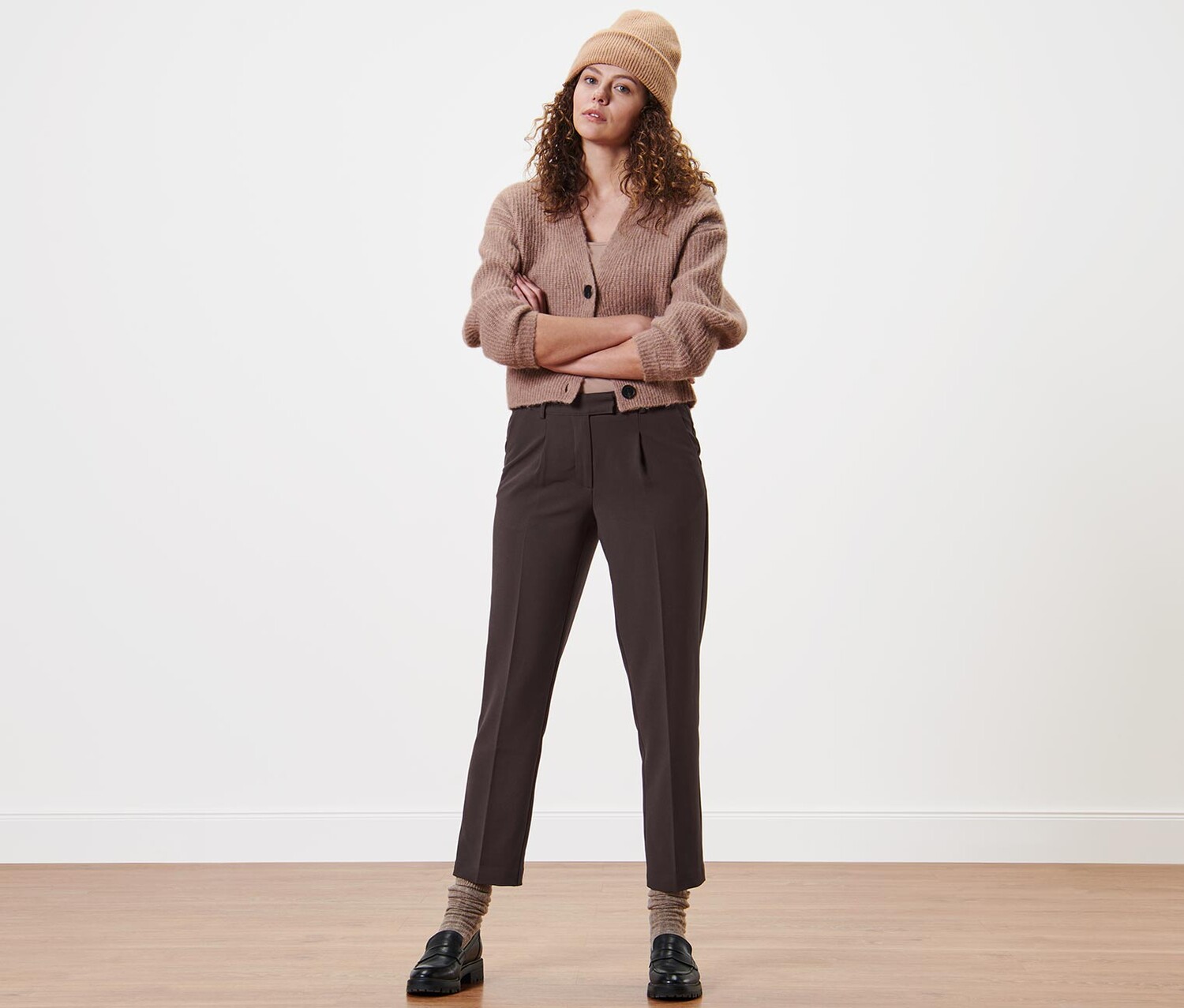 Тканые брюки со складками Tchibo, темно коричневый
Тканые брюки со складками Tchibo, темно коричневый