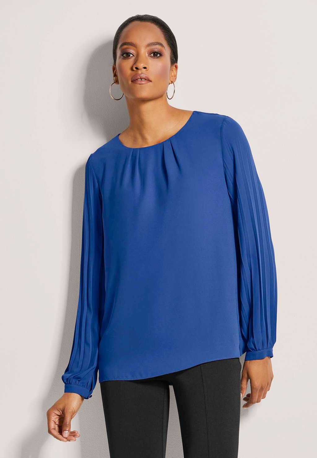 Блуза ZUM SCHLÜPFEN MADELEINE, цвет Royal Blue
Блуза ZUM SCHLÜPFEN MADELEINE, цвет Royal Blue