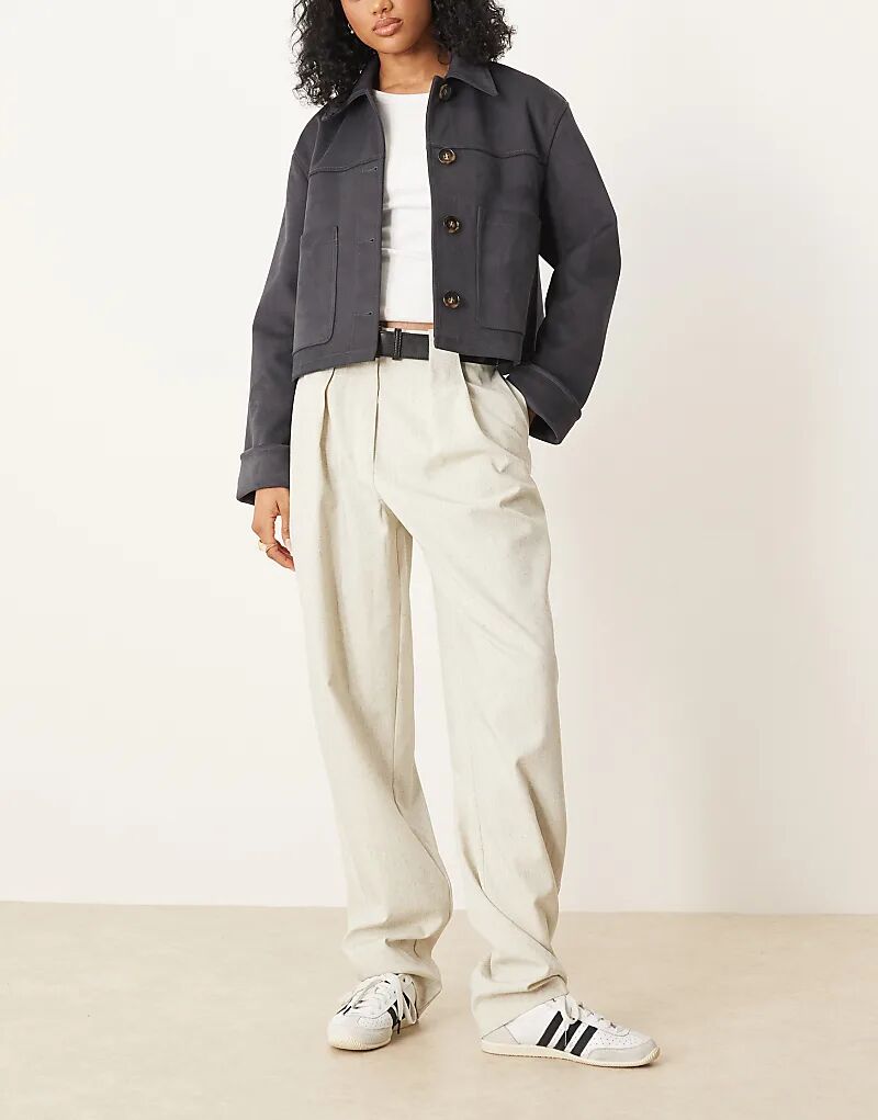 Высокие фактурные брюки-бочонки ASOS DESIGN с поясом, бежевого цвета
Высокие фактурные брюки-бочонки ASOS DESIGN с поясом, бежевого цвета