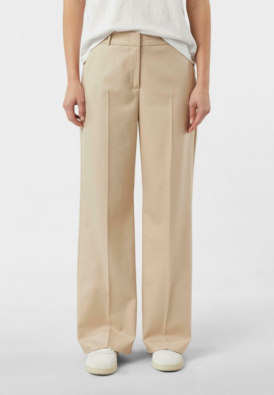Брюки comma Trousers, Beige
Брюки comma Trousers, Beige