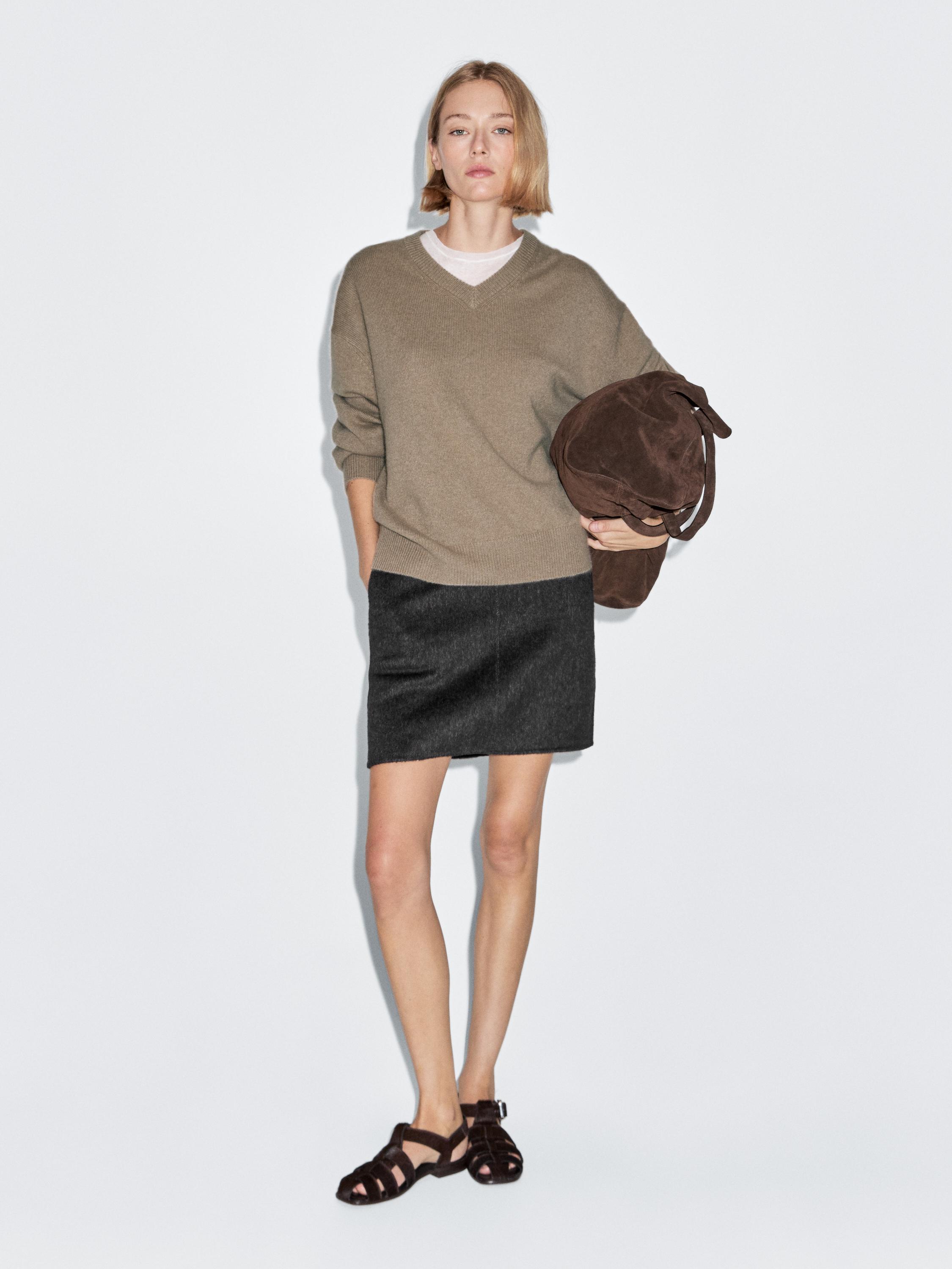 Короткая юбка из искусственного меха Massimo Dutti, темно-серый
Короткая юбка из искусственного меха Massimo Dutti, темно-серый