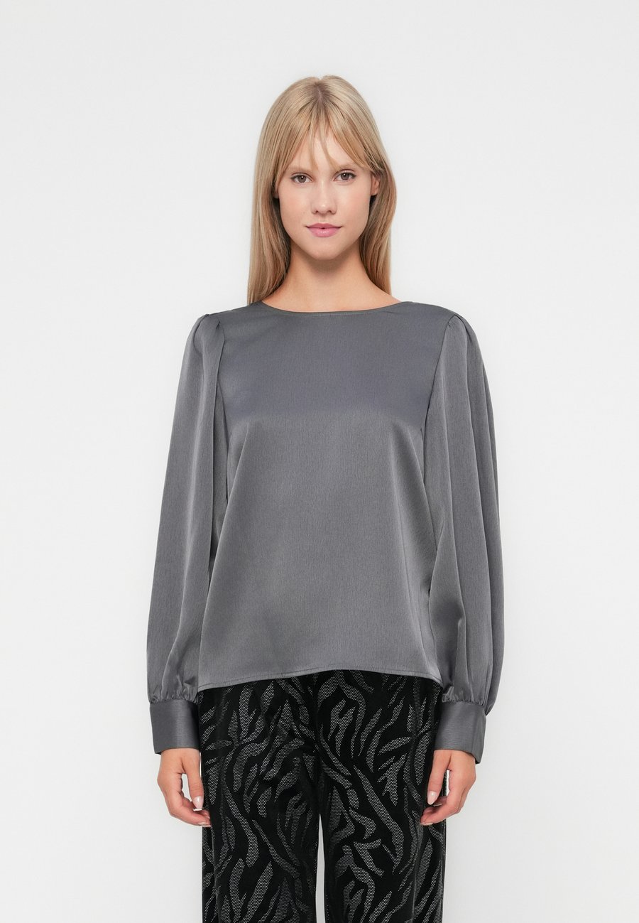 Блуза VILA VILONE O NECK KNOT, Poppy Seed/Grey
Блуза VILA VILONE O NECK KNOT, Poppy Seed/Grey