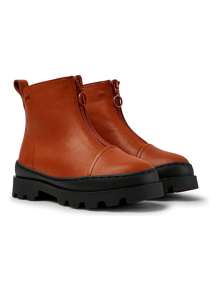 Camper Кожаные сапоги коричневого цвета
Camper Кожаные сапоги коричневого цвета