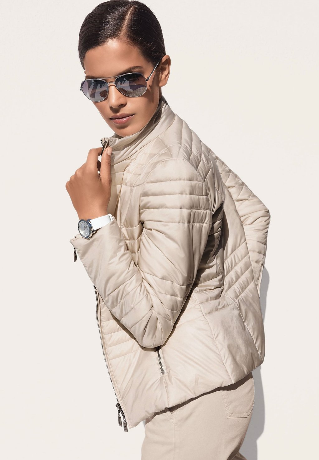 Зимняя куртка LEICHTE STEPP MIT STEHKRAGEN MADELEINE, бежевый
Зимняя куртка LEICHTE STEPP MIT STEHKRAGEN MADELEINE, бежевый