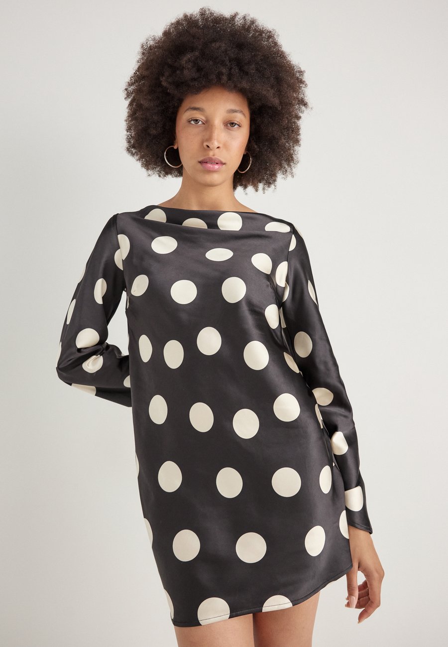 Платье Free People PRINTED MINI, Black
Платье Free People PRINTED MINI, Black