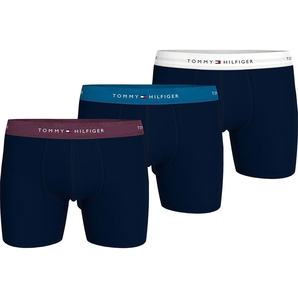 Боксеры 3 шт Tommy Hilfiger Signature Essential Brief, синий
Боксеры 3 шт Tommy Hilfiger Signature Essential Brief, синий