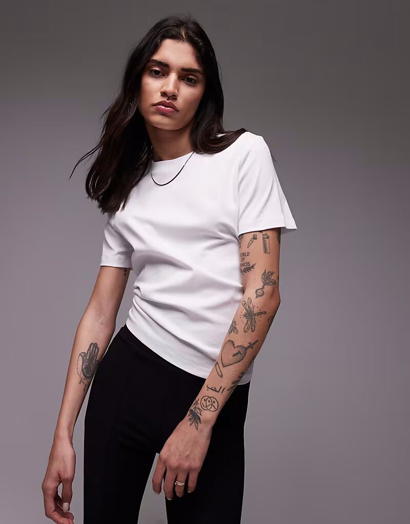 Футболка Mango premium белого цвета
Футболка Mango premium белого цвета