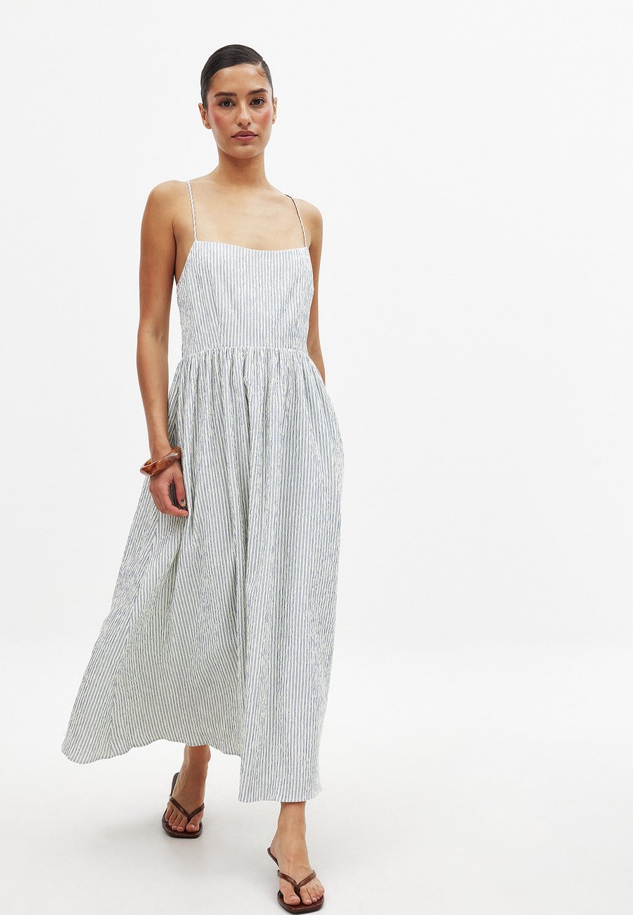 Платье NA-KD OPEN BACK, Blue
Платье NA-KD OPEN BACK, Blue