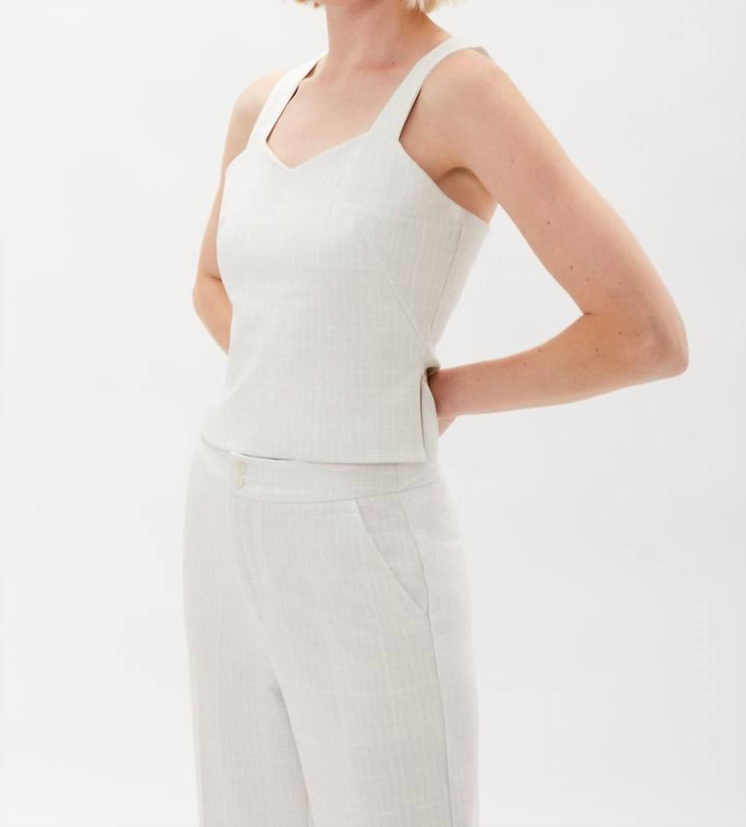 Укороченный многослойный топ Blakely из рафии Ecru, цвет raffia
Укороченный многослойный топ Blakely из рафии Ecru, цвет raffia