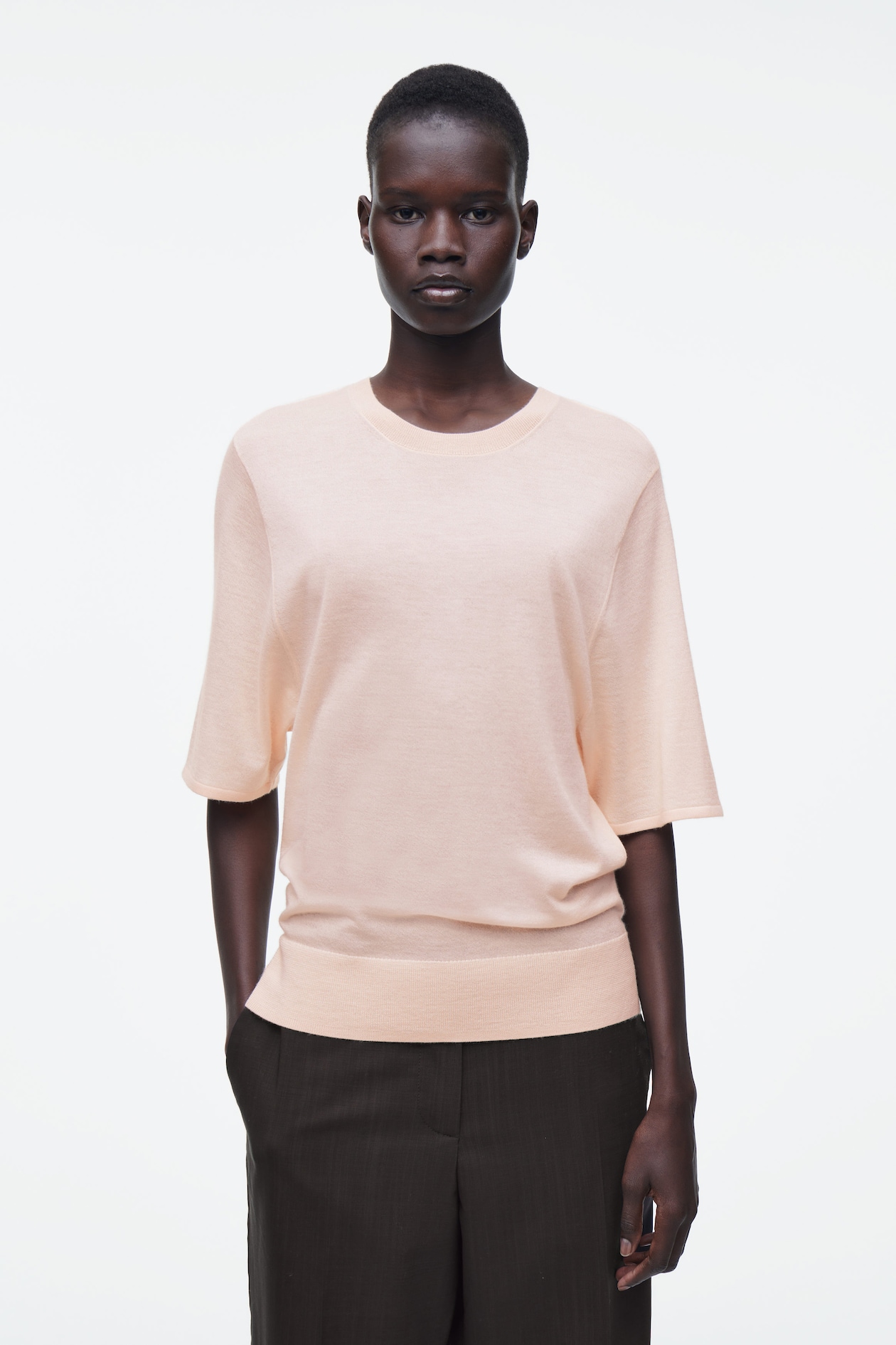 Тонкая кашемировая футболка COS, терракота
Тонкая кашемировая футболка COS, терракота