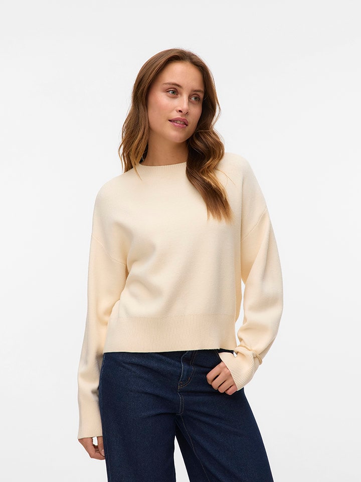 Бежевый свитер Vero Moda
Бежевый свитер Vero Moda