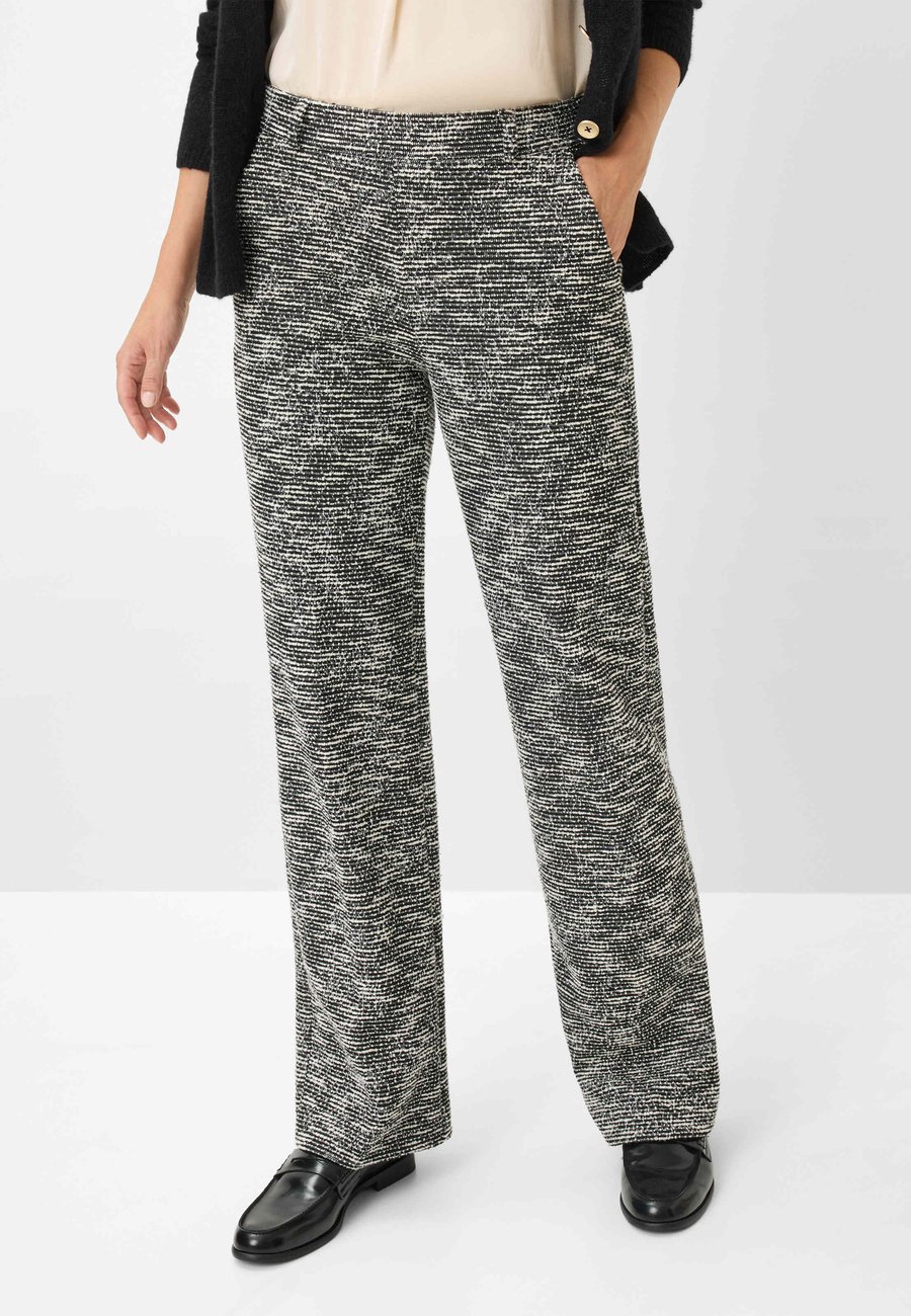 Брюки BRAX STYLE LILLYTH FLARED, Ecru Black/Black
Брюки BRAX STYLE LILLYTH FLARED, Ecru Black/Black