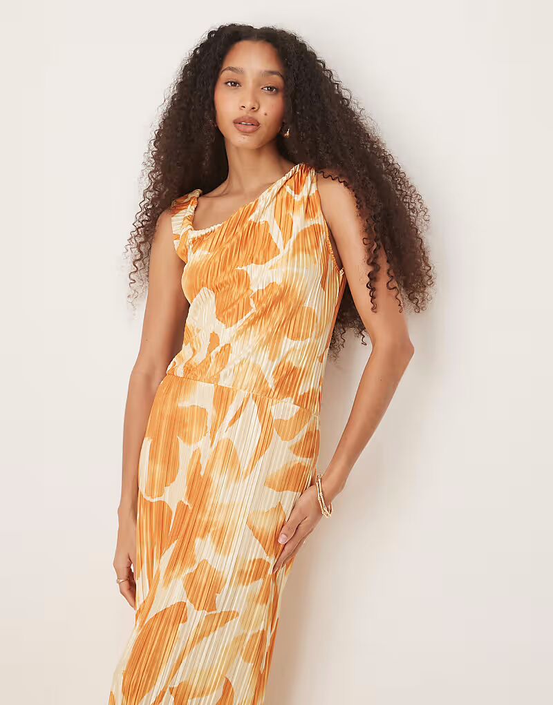 Платье миди ASOS DESIGN с плиссированной линией плеч и принтом в виде оранжевых цветов
Платье миди ASOS DESIGN с плиссированной линией плеч и принтом в виде оранжевых цветов