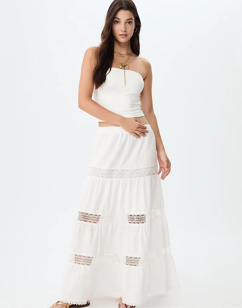 Длинная юбка Stradivarius с кружевными вставками белого цвета 
Длинная юбка Stradivarius с кружевными вставками белого цвета