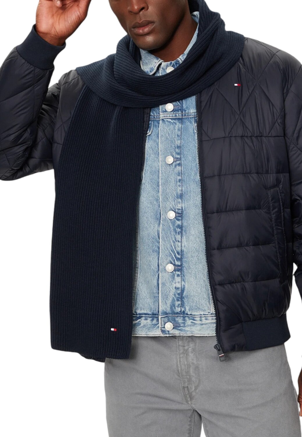 Шарф Tommy Hilfiger мужской однотонный, синий
Шарф Tommy Hilfiger мужской однотонный, синий