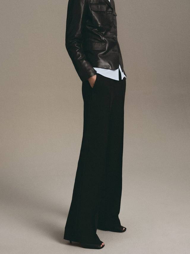 Брюки Maca Mango, Black
Брюки Maca Mango, Black