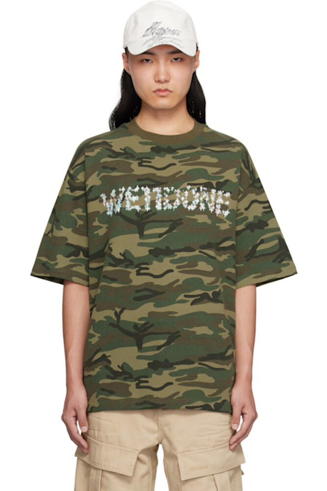 Футболка цвета хаки с блестящим логотипом We11done
Футболка цвета хаки с блестящим логотипом We11done