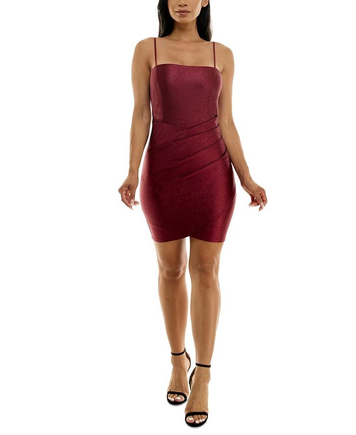 Блестящее платье со складками по бокам Emerald Sundae, фиолетовый
Блестящее платье со складками по бокам Emerald Sundae, фиолетовый