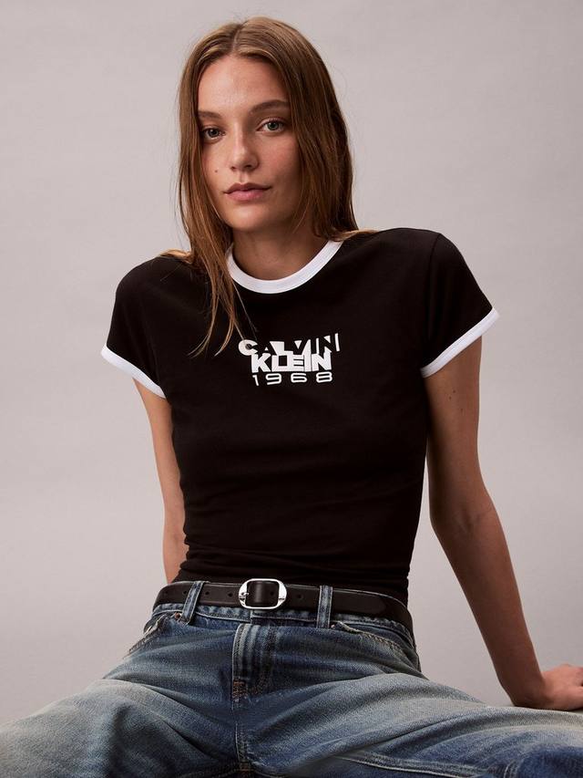 Футболка Baby с принтом логотипа 1968 Calvin Klein, Black
Футболка Baby с принтом логотипа 1968 Calvin Klein, Black