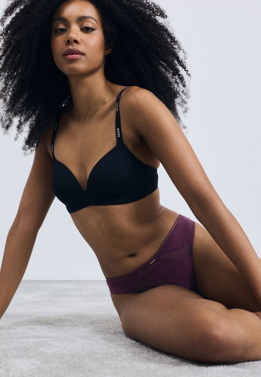 Трусы BOSS THONG B.PURE, Dark Pink/Pink
Трусы BOSS THONG B.PURE, Dark Pink/Pink