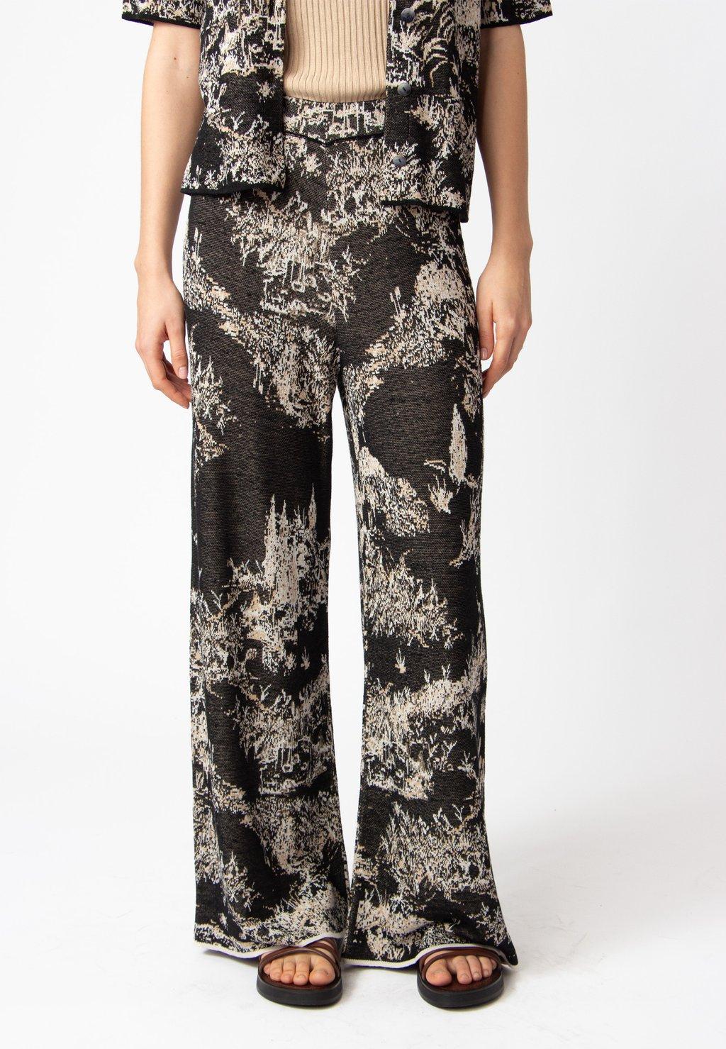 Брюки JACQUARD GARDEN NOSTALGIC PATTERN Ivko, черный
Брюки JACQUARD GARDEN NOSTALGIC PATTERN Ivko, черный