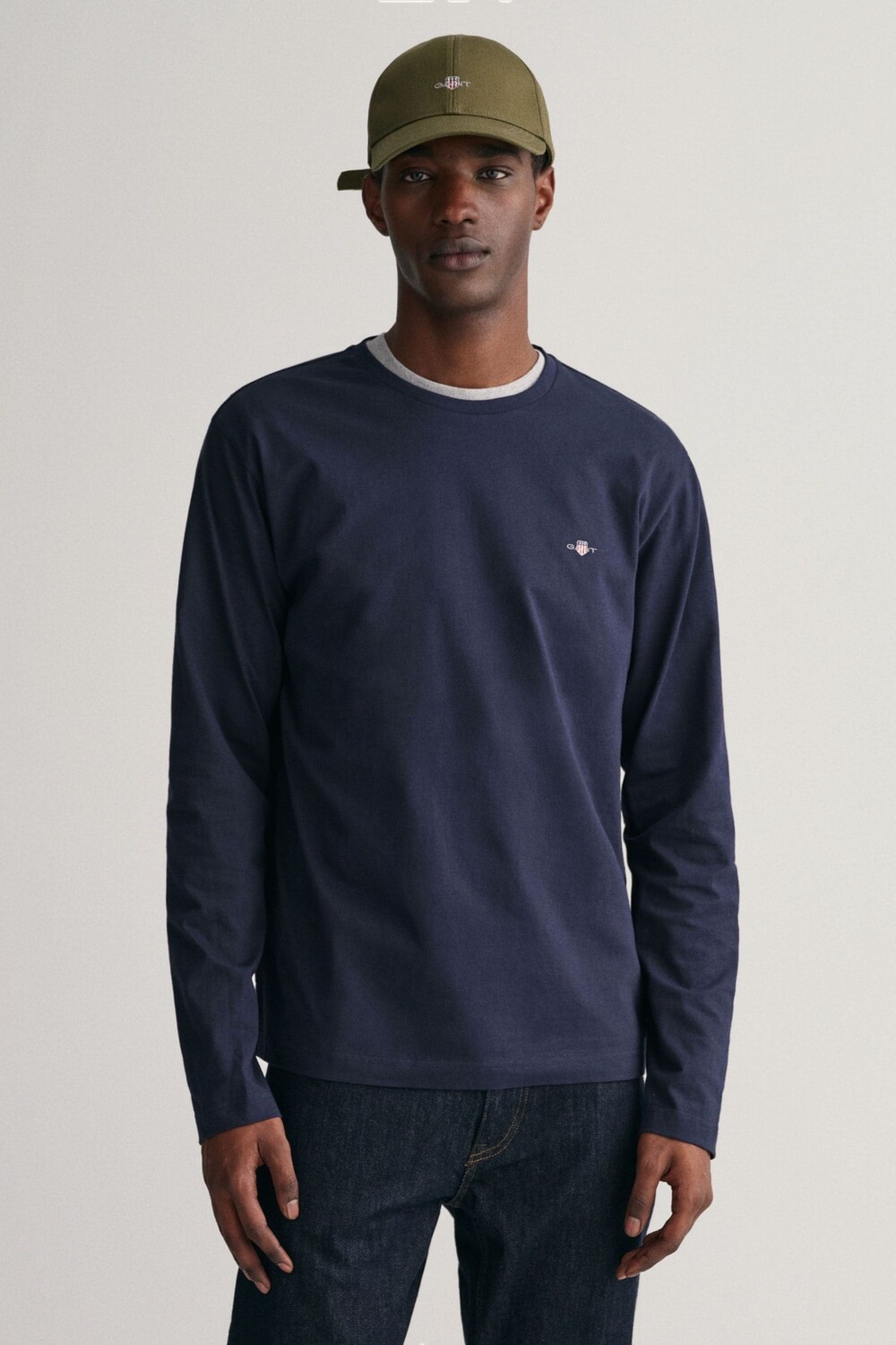 Футболка прямого кроя с длинными рукавами Gant Shield и логотипом GANT, синий
Футболка прямого кроя с длинными рукавами Gant Shield и логотипом GANT, синий